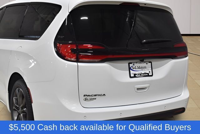 New 2026 Chrysler Pacifica Select FWD image 37