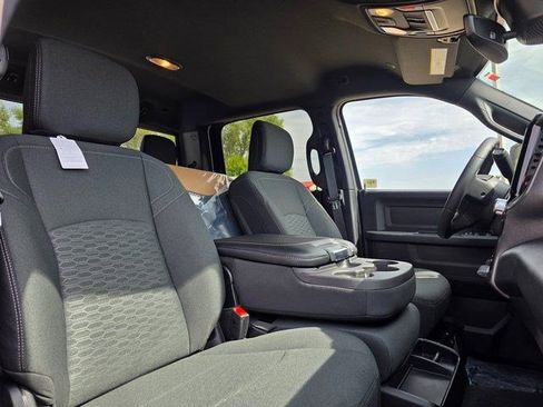 New 2025 RAM 2500 Tradesman AWD/4WD image 18