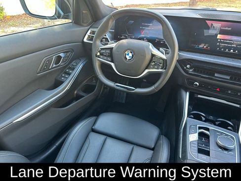 Used 2025 BMW 330i Sedan image 9