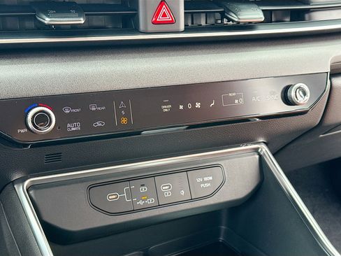 New 2026 Kia Carnival EX image 11