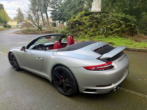 Used 2017 Porsche 911 Carrera image 8