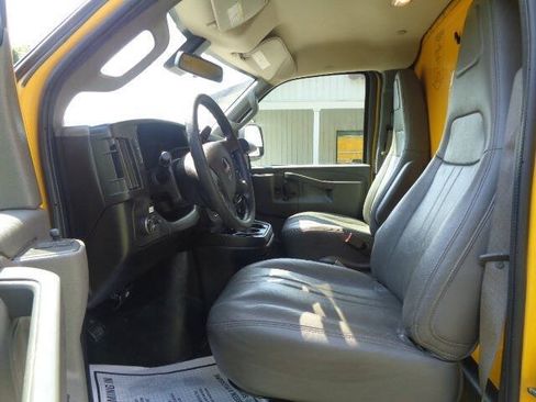 Used 2021 GMC Savana 3500 w/ Power Convenience Package RWD image 10