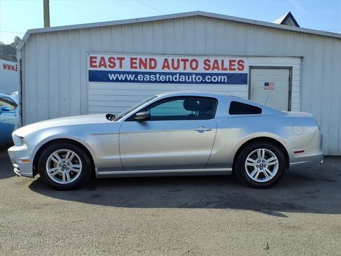 Used 2014 Ford Mustang Coupe image 2