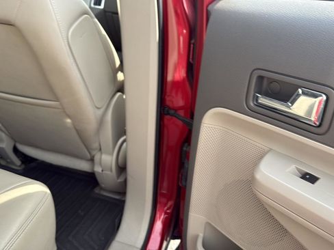 Used 2010 Ford Edge SEL image 22