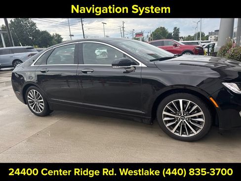 Used 2019 Lincoln MKZ Reserve FWD image 11