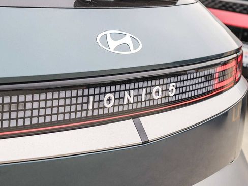 New 2026 Hyundai Ioniq 5 Limited image 10