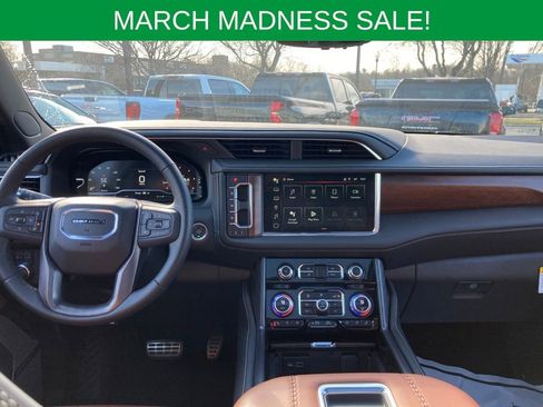 Used 2023 GMC Yukon Denali Ultimate image 12