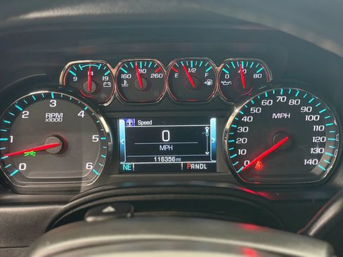 Used 2020 Chevrolet Suburban LT AWD/4WD image 30