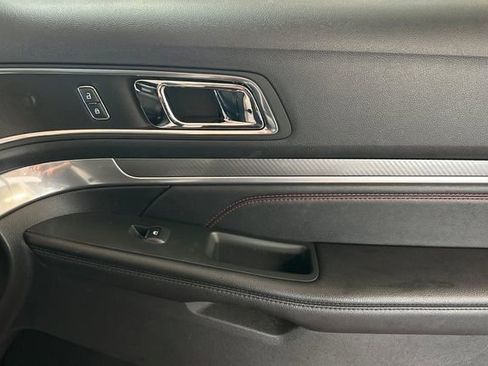 Used 2018 Ford Explorer Sport w/ Equipment Group 401A image 22