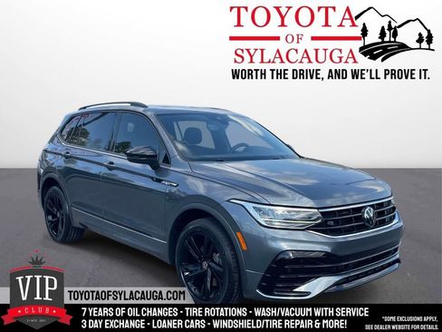Used 2024 Volkswagen Tiguan SE R-Line image 1