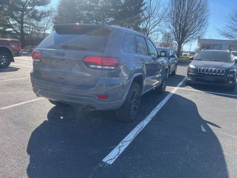 Used 2020 Jeep Grand Cherokee Altitude image 5