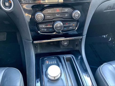 Used 2022 Chrysler 300 S RWD image 34