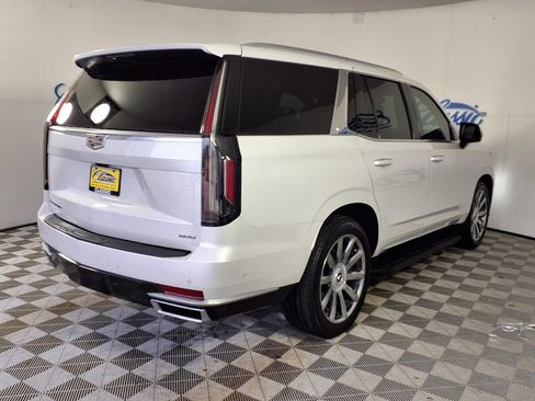 Used 2022 Cadillac Escalade Premium Luxury Platinum image 4