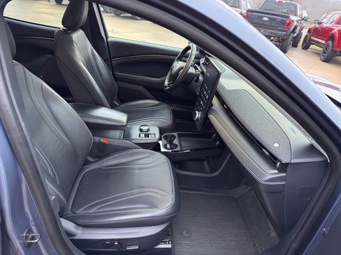 Used 2021 Ford Mustang Mach-E Premium image 15