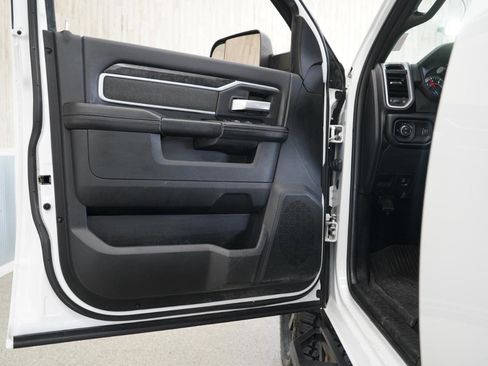 Used 2021 RAM 2500 Big Horn w/ Level 2 Equipment Group AWD/4WD image 29