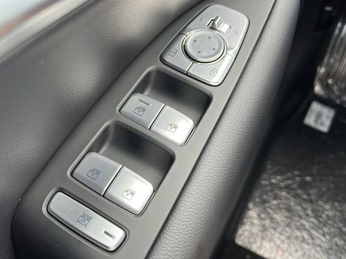 Used 2026 Genesis G70 2.5T RWD image 18