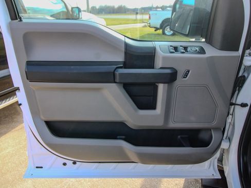 Used 2016 Ford F150 XL w/ Equipment Group 101A Mid image 11