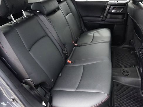Used 2024 Toyota 4Runner TRD Off-Road Premium AWD/4WD image 27