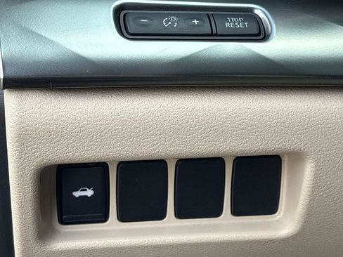 Certified 2023 Nissan Maxima SV w/ Floor Mat Group FWD image 11