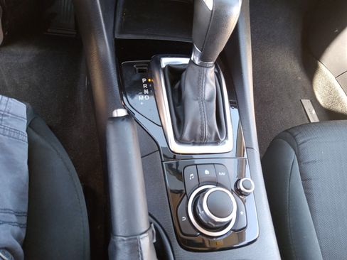 Used 2016 MAZDA MAZDA3 i Sport image 26