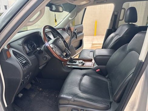 Used 2019 INFINITI QX80 Luxe w/ Proassist Package image 8