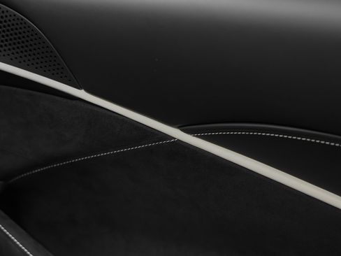 Certified 2024 Ferrari Roma Spider image 30