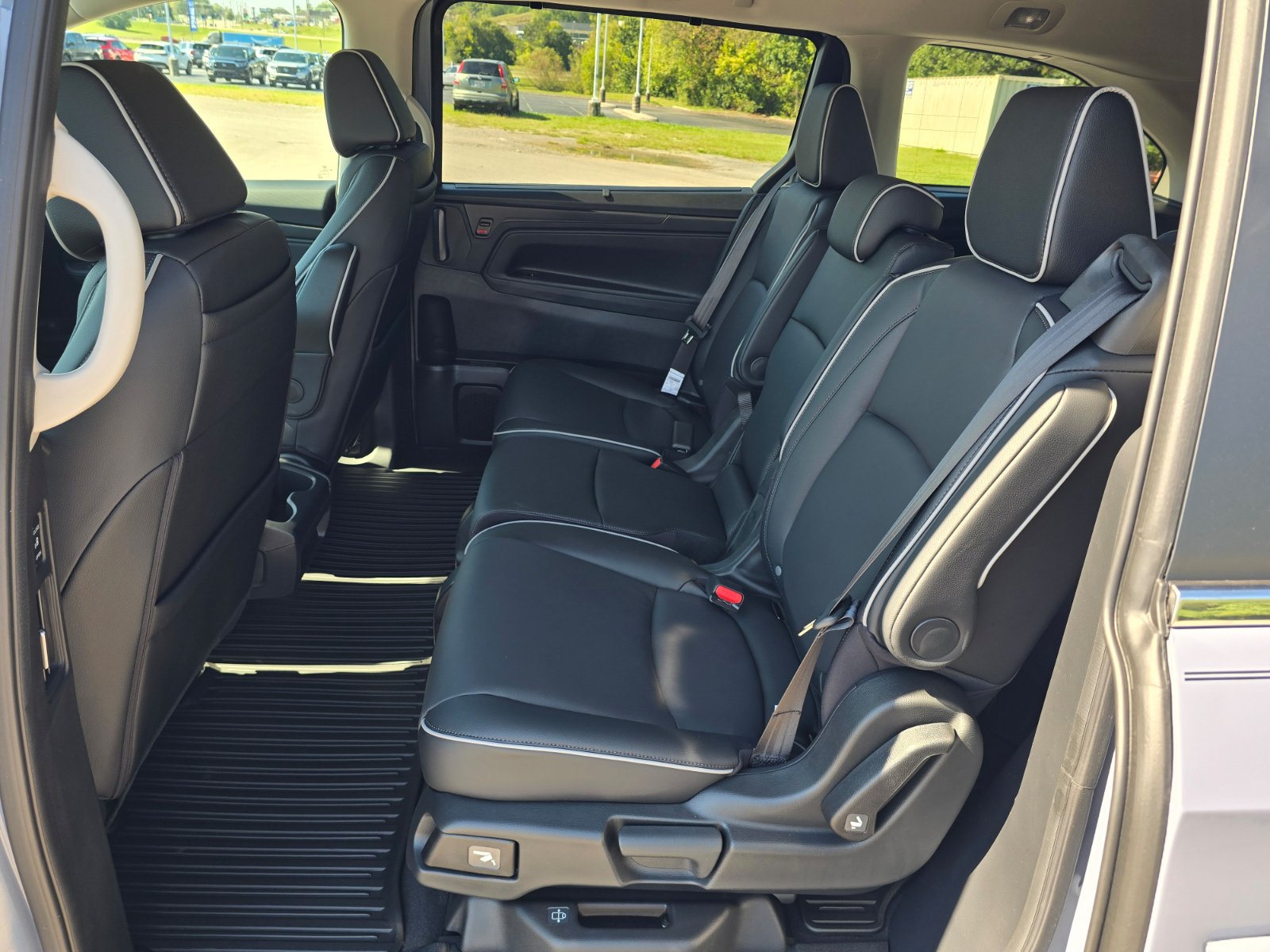 New 2027 Honda Odyssey Touring image 13