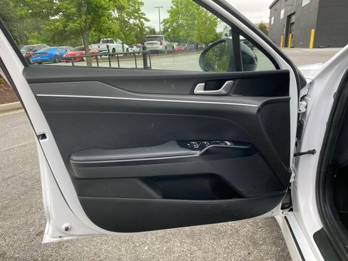 Used 2023 Kia K5 GT-Line w/ GT-Line Premium Package image 15