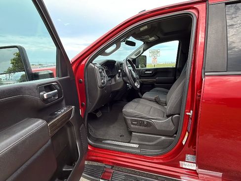 Used 2022 Chevrolet Silverado 2500 LT w/ Convenience Package AWD/4WD image 12