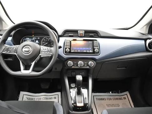 Used 2025 Nissan Versa SV FWD image 18