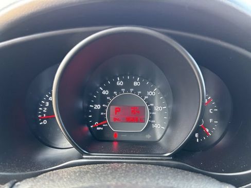 Used 2015 Kia Soul ! FWD image 29