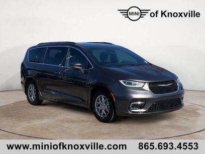 Used 2022 Chrysler Pacifica Touring