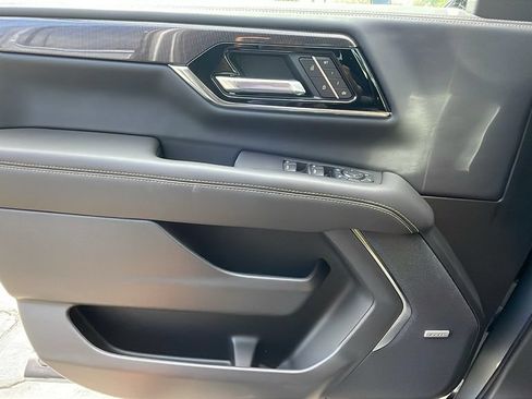 New 2026 GMC Yukon Elevation w/ Elevation Premium Package AWD/4WD image 30