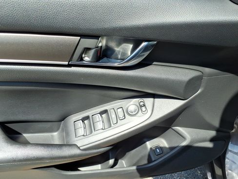 Used 2019 Honda Accord LX image 12