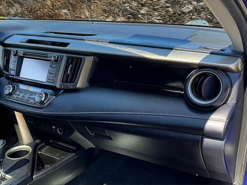 Used 2014 Toyota RAV4 XLE image 16