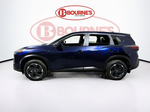 Used 2024 Nissan Rogue SV AWD/4WD image 5