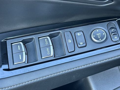 Certified 2025 Honda Accord Touring image 12