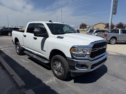 Used 2024 RAM 2500 Big Horn w/ Bed Utility Group image 4