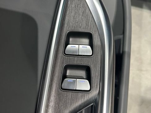 Used 2025 Lucid Air Touring AWD/4WD image 11
