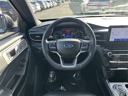 Certified 2023 Ford Explorer ST-Line w/ Class IV Trailer Tow Package image 14