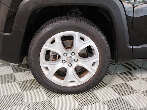 Used 2017 Jeep Renegade Sport w/ Power & Air Group AWD/4WD image 15