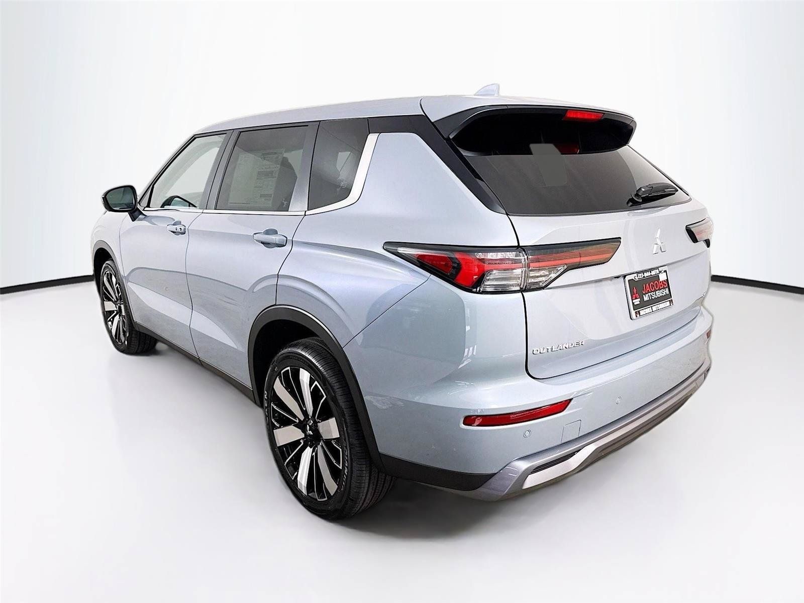 New 2026 Mitsubishi Outlander SE FWD image 5