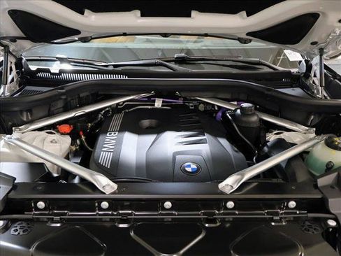 New 2026 BMW X5 xDrive40i AWD/4WD image 17