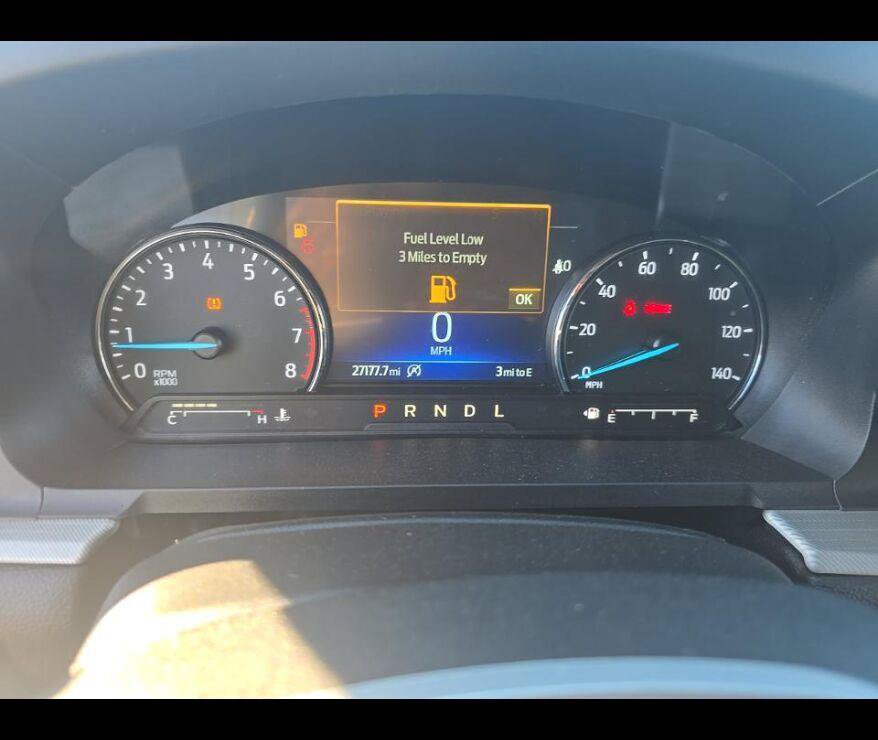 Used 2023 Ford Explorer XLT w/ Equipment Group 202A AWD/4WD image 5