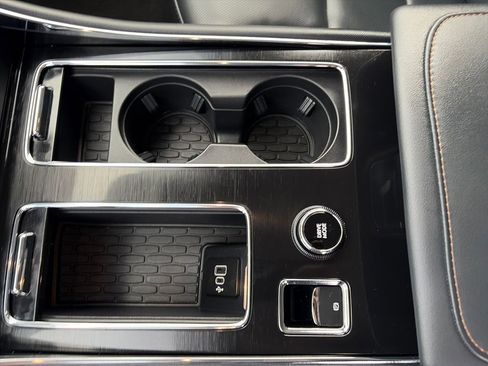 Used 2025 Lincoln Aviator AWD image 27