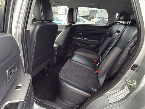 Used 2024 Mitsubishi Outlander Sport SE image 23