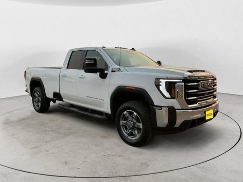 Certified 2025 GMC Sierra 2500 SLE AWD/4WD image 3