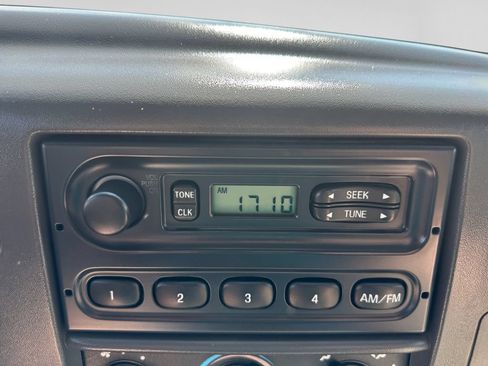 Used 2003 Ford F350 XL RWD image 19