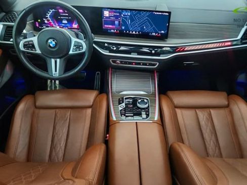 Used 2025 BMW X7 M60i AWD/4WD image 92