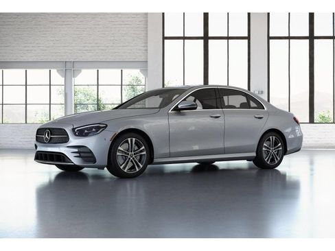 Certified 2022 Mercedes-Benz E 350 4MATIC Sedan image 39